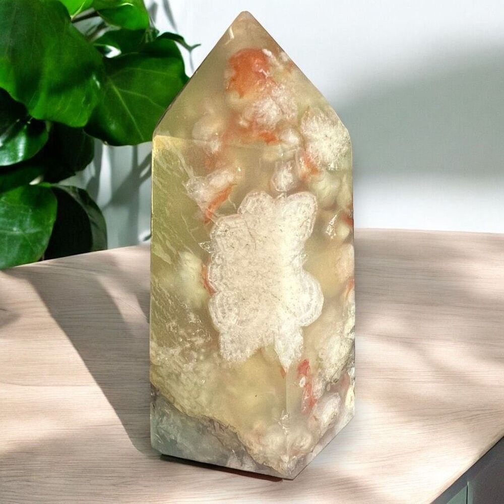Green Flower‎ Agate Tower